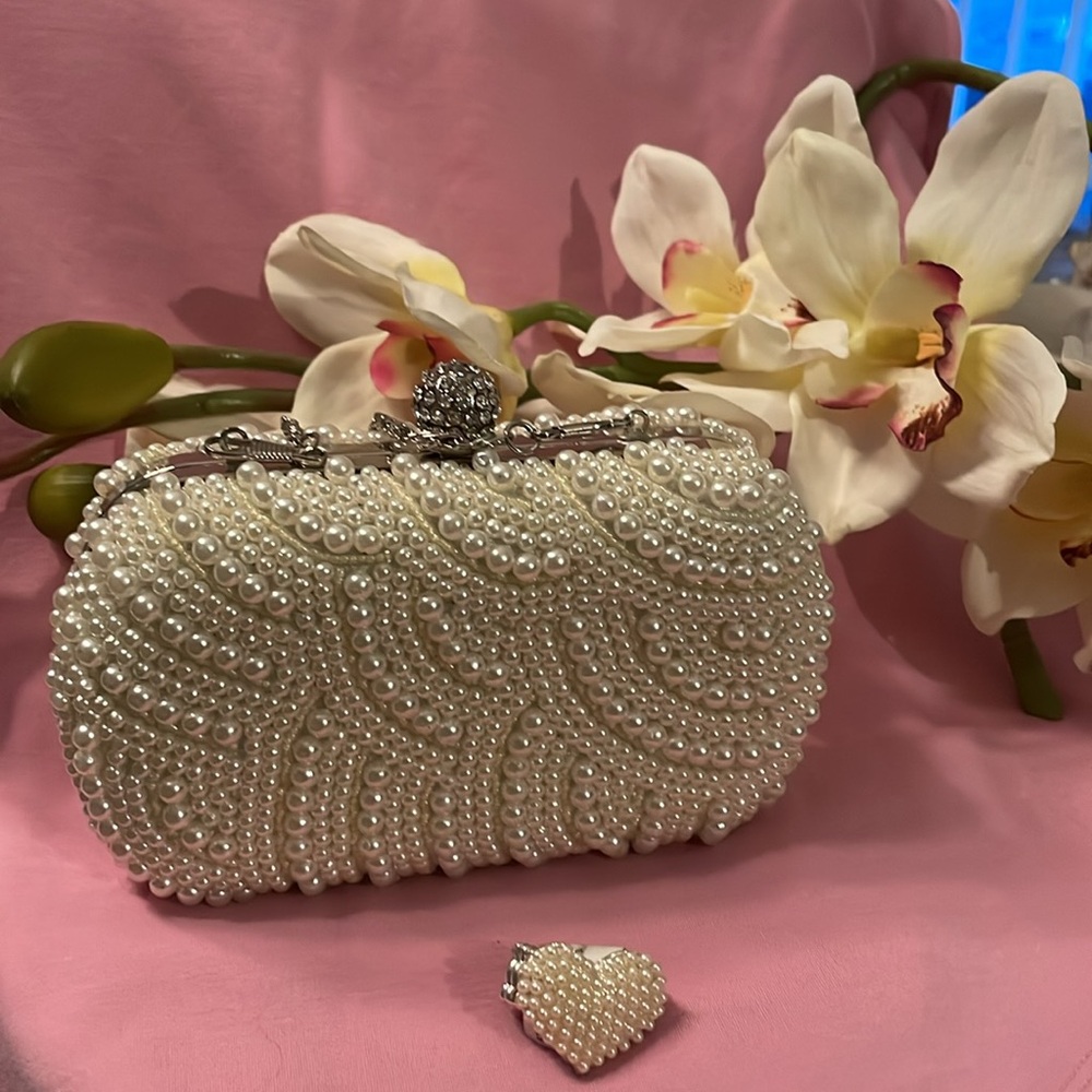 NWOT Ivory/white Pearl Clutch with Matching Heart Pearl Ring